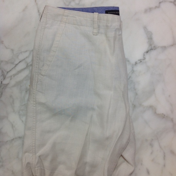 Banana Republic Linen Shorts - Picture 3 of 4
